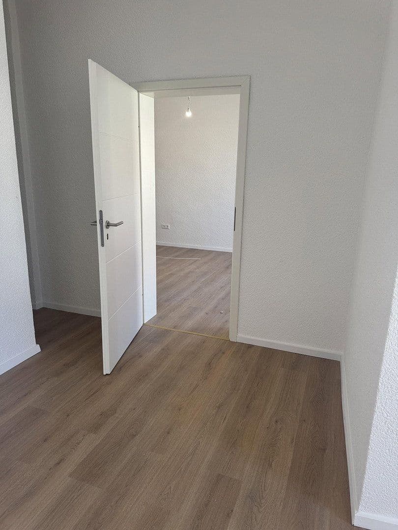 Pronájem bytu 2+1 55 m², Obere Hauptstrasse, Lustadt, Porýní-Falc Pronájem bytu 2+1 55 m², Obere Hauptstrasse, Lustadt, Porýní-Falc