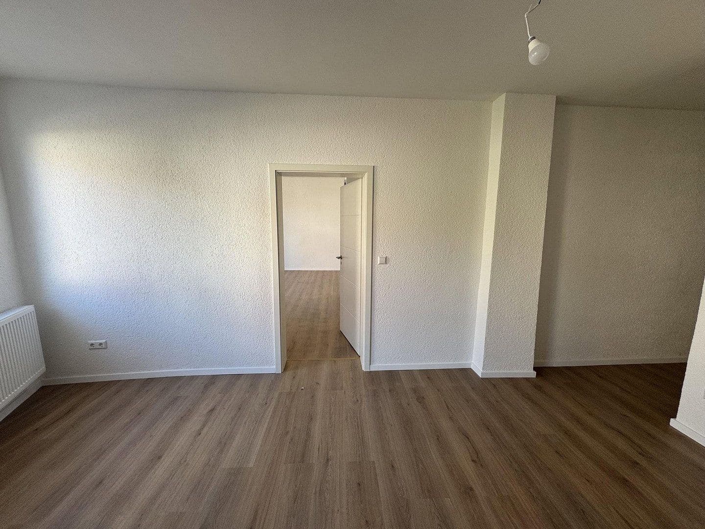 Pronájem bytu 2+1 55 m², Obere Hauptstrasse, Lustadt, Porýní-Falc Pronájem bytu 2+1 55 m², Obere Hauptstrasse, Lustadt, Porýní-Falc
