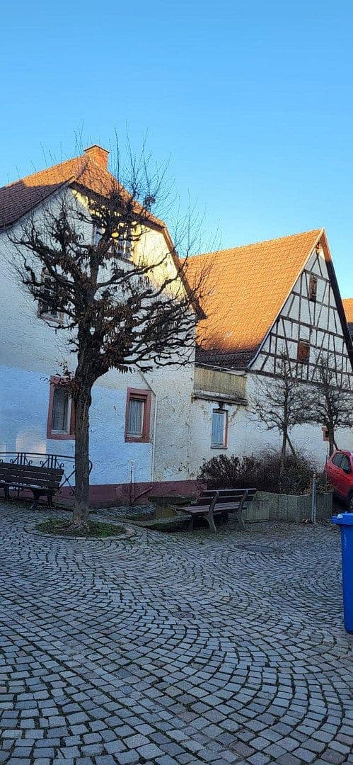 Prodej domu 200 m², pozemek 278 m², Tauberbischofsheim, Bádensko-Württembersko Prodej domu 200 m², pozemek 278 m², Tauberbischofsheim, Bádensko-Württembersko