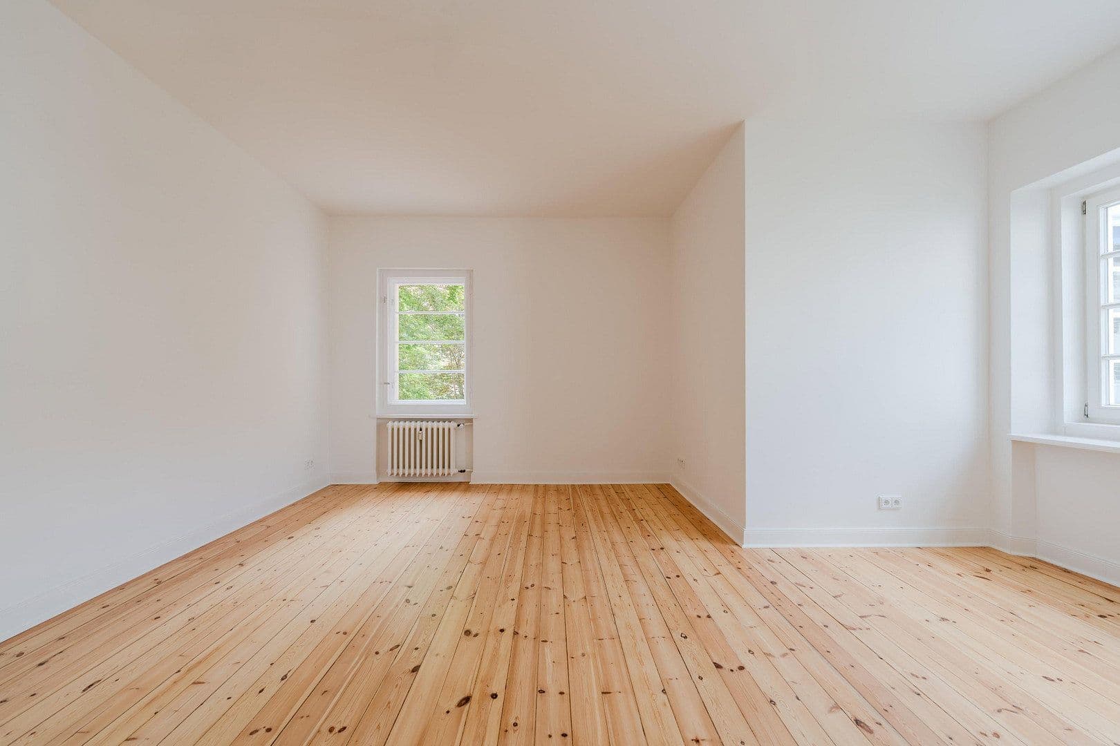 Prodej bytu 4+1 148 m², Düsseldorfer Str. 34, Berlin, Berlín Prodej bytu 4+1 148 m², Düsseldorfer Str. 34, Berlin, Berlín