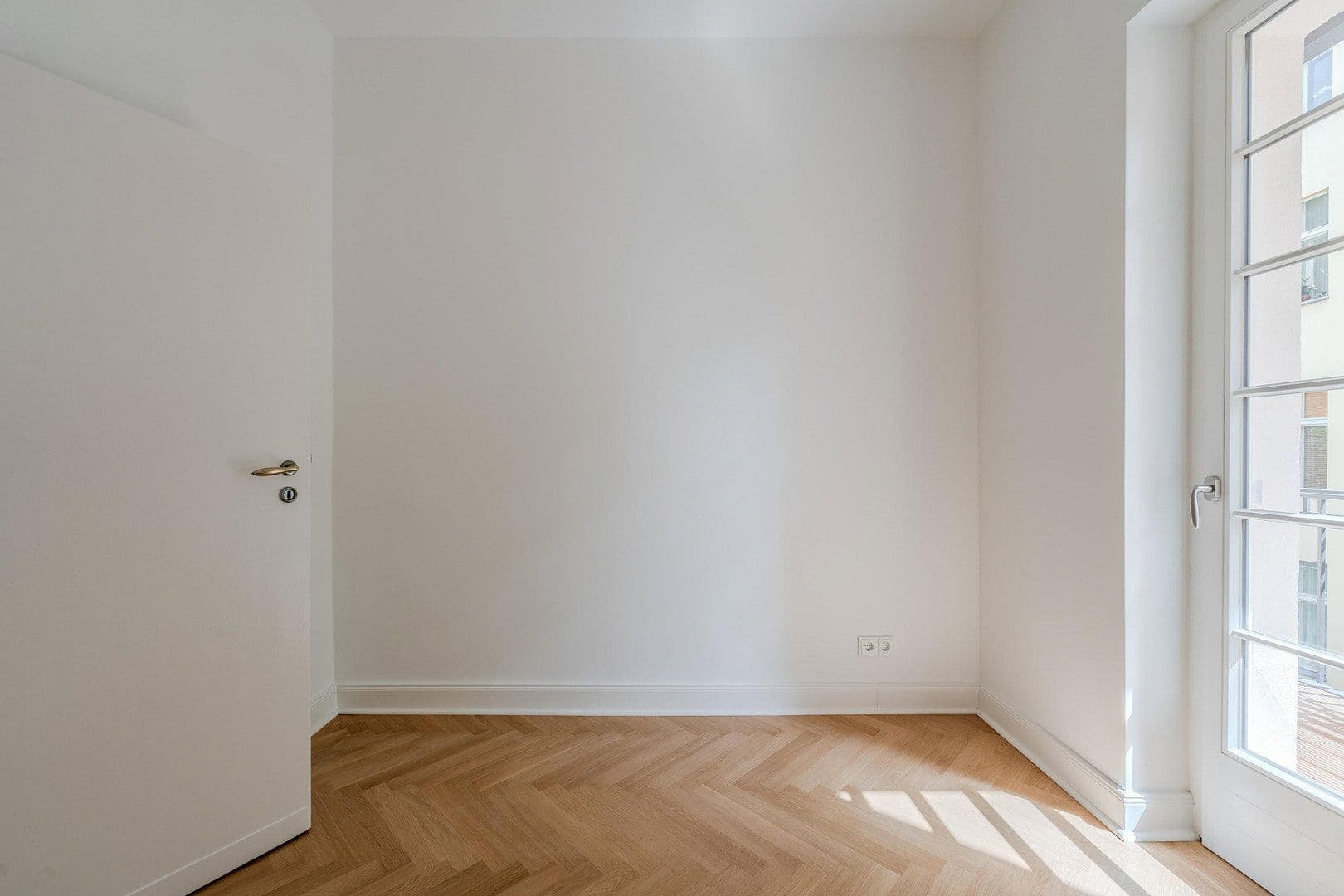 Prodej bytu 4+1 148 m², Düsseldorfer Str. 34, Berlin, Berlín Prodej bytu 4+1 148 m², Düsseldorfer Str. 34, Berlin, Berlín