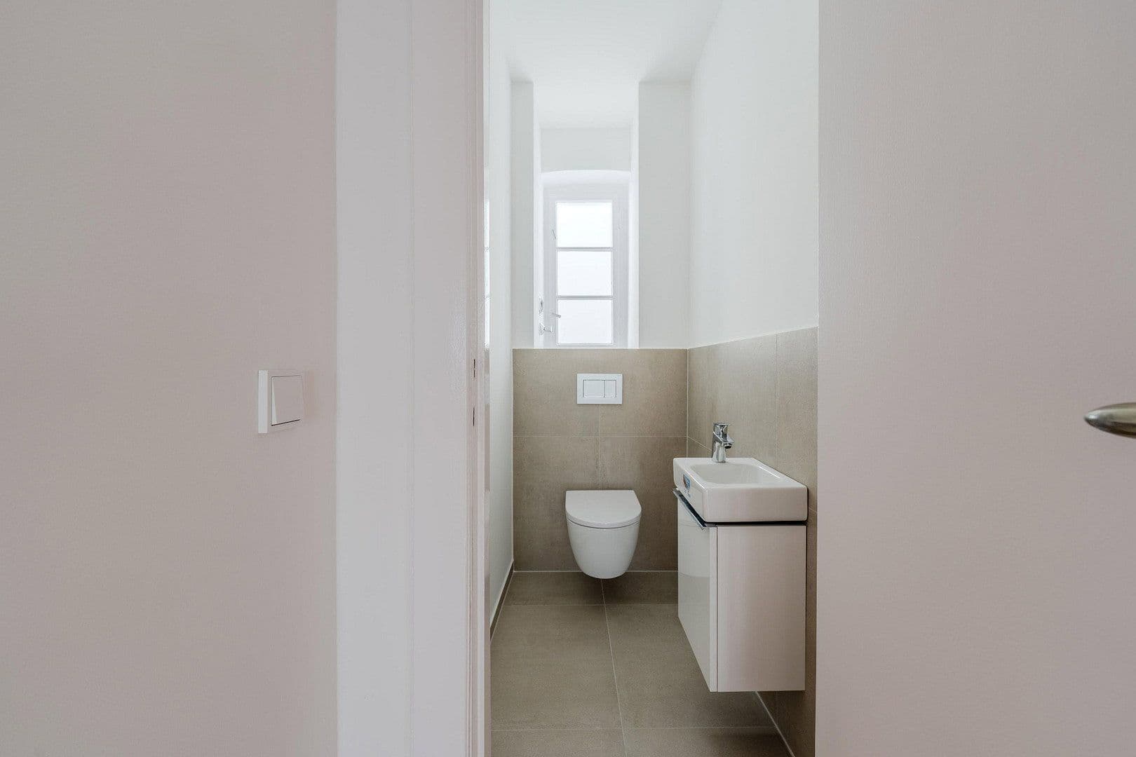 Prodej bytu 4+1 148 m², Düsseldorfer Str. 34, Berlin, Berlín Prodej bytu 4+1 148 m², Düsseldorfer Str. 34, Berlin, Berlín