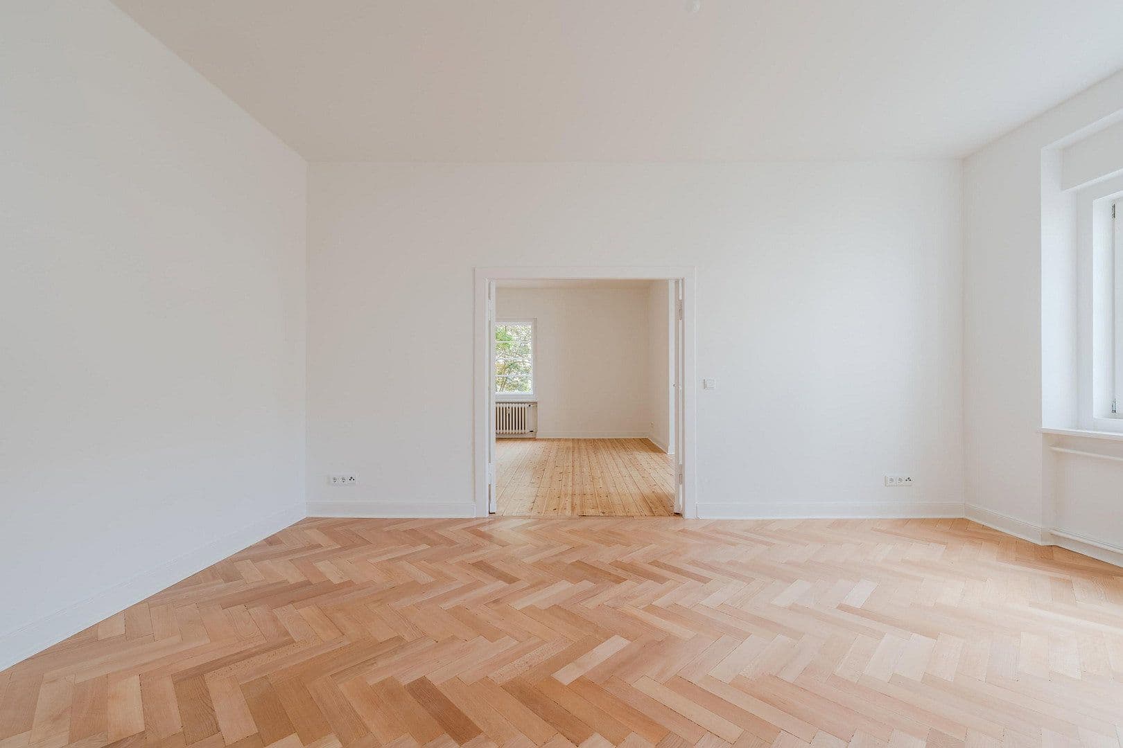 Prodej bytu 4+1 148 m², Düsseldorfer Str. 34, Berlin, Berlín Prodej bytu 4+1 148 m², Düsseldorfer Str. 34, Berlin, Berlín