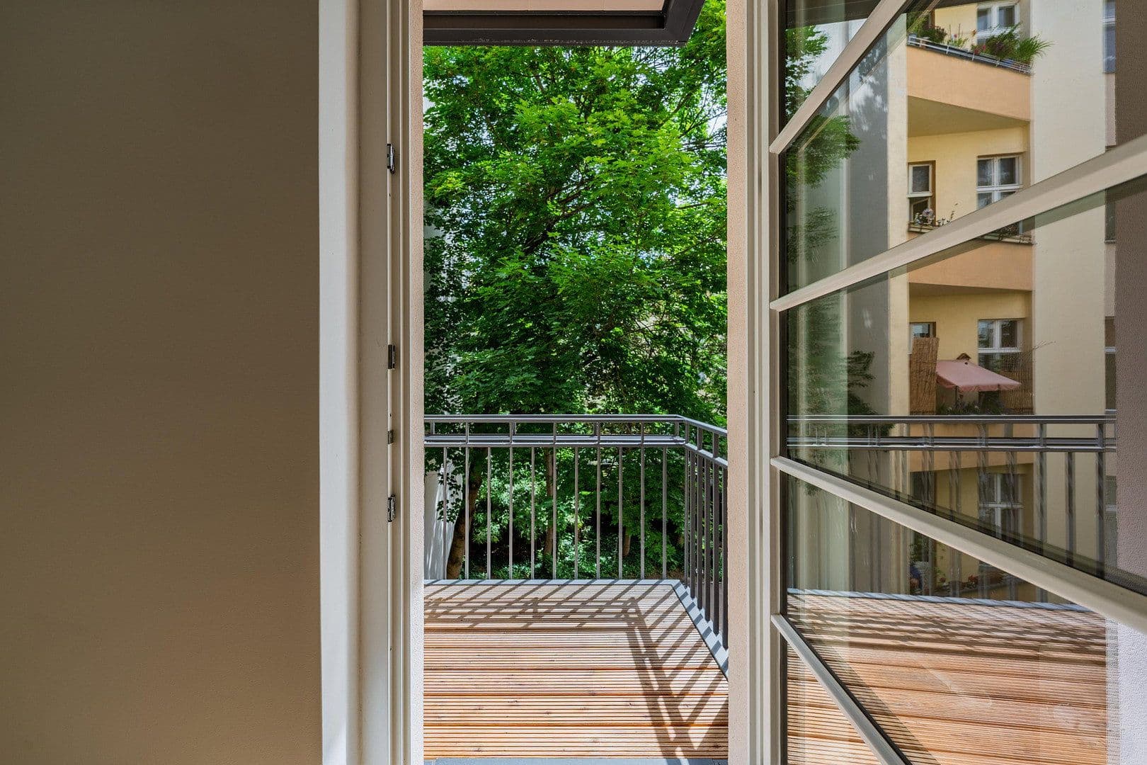 Prodej bytu 4+1 148 m², Düsseldorfer Str. 34, Berlin, Berlín Prodej bytu 4+1 148 m², Düsseldorfer Str. 34, Berlin, Berlín