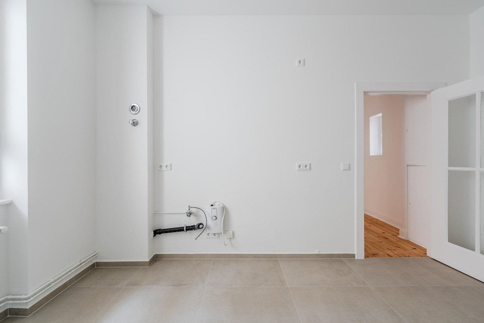Prodej bytu 4+1 148 m², Düsseldorfer Str. 34, Berlin, Berlín Prodej bytu 4+1 148 m², Düsseldorfer Str. 34, Berlin, Berlín