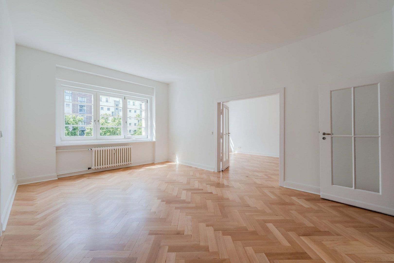 Prodej bytu 4+1 148 m², Düsseldorfer Str. 34, Berlin, Berlín Prodej bytu 4+1 148 m², Düsseldorfer Str. 34, Berlin, Berlín