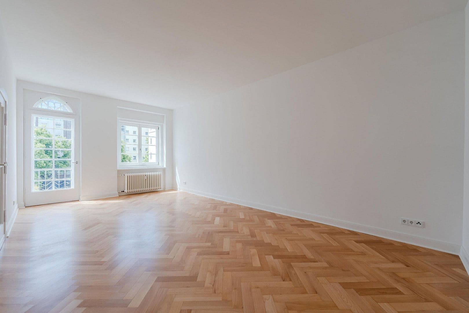 Prodej bytu 4+1 148 m², Düsseldorfer Str. 34, Berlin, Berlín Prodej bytu 4+1 148 m², Düsseldorfer Str. 34, Berlin, Berlín