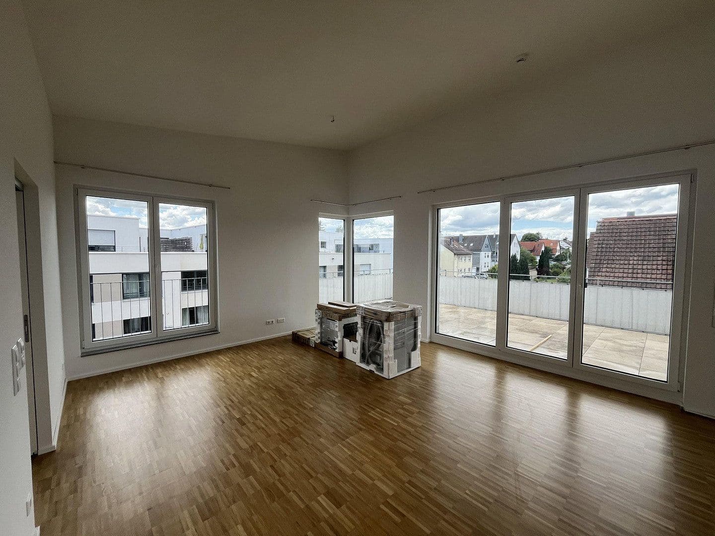 Pronájem bytu 4+1 106 m², Filderstadt, Bádensko-Württembersko Pronájem bytu 4+1 106 m², Filderstadt, Bádensko-Württembersko