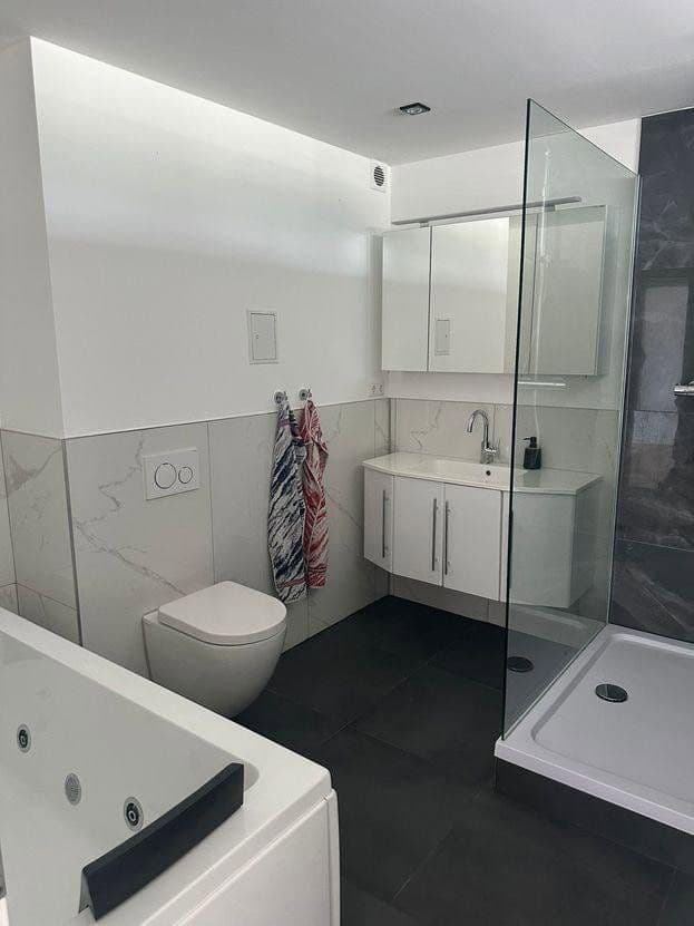 Prodej bytu 3+kk 93 m², Straßberger Str. 36, München, Bavorsko Prodej bytu 3+kk 93 m², Straßberger Str. 36, München, Bavorsko