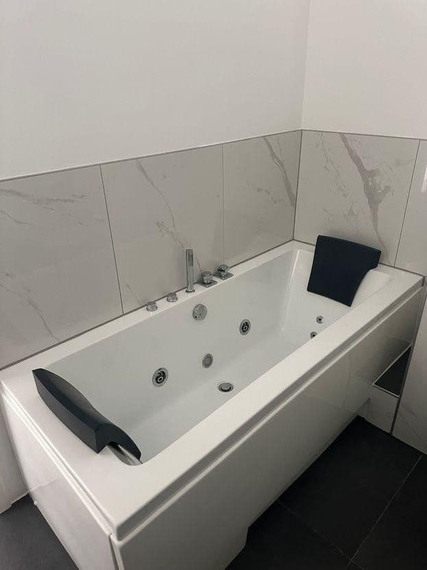 Prodej bytu 3+kk 93 m², Straßberger Str. 36, München, Bavorsko Prodej bytu 3+kk 93 m², Straßberger Str. 36, München, Bavorsko