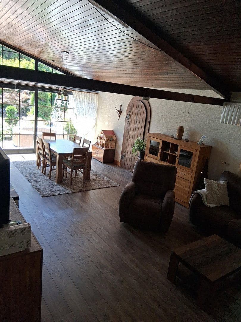 Prodej domu 300 m², pozemek 1.300 m², Mandelbachtal, Země Sársko Prodej domu 300 m², pozemek 1.300 m², Mandelbachtal, Země Sársko