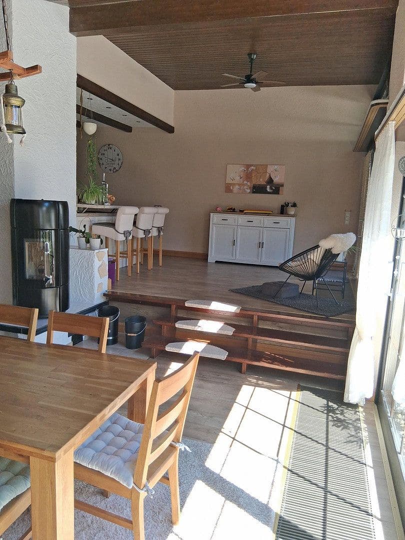 Prodej domu 300 m², pozemek 1.300 m², Mandelbachtal, Země Sársko Prodej domu 300 m², pozemek 1.300 m², Mandelbachtal, Země Sársko