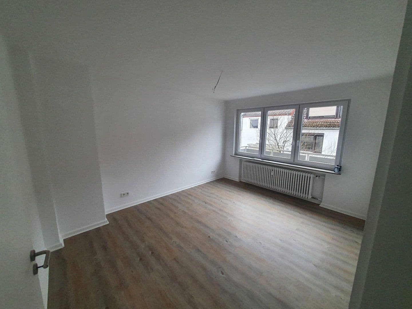 Pronájem bytu 3+1 71 m², Lübecker Str. 32, Bremen, Bremen Pronájem bytu 3+1 71 m², Lübecker Str. 32, Bremen, Bremen