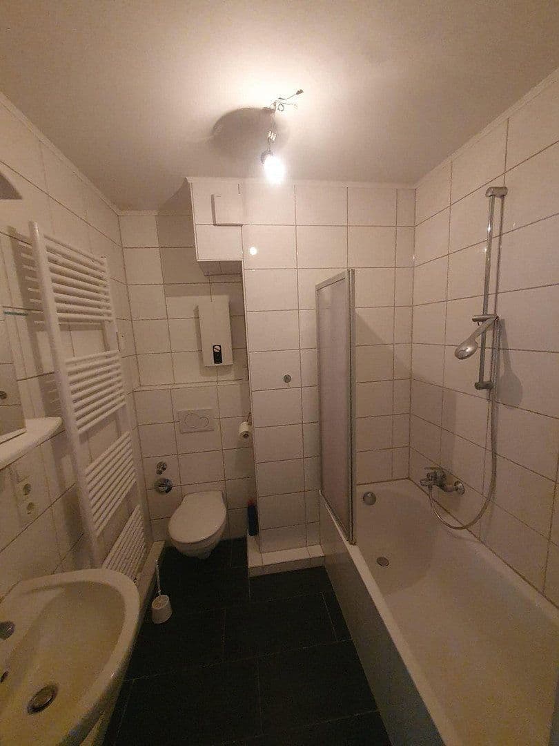 Pronájem bytu 3+1 71 m², Lübecker Str. 32, Bremen, Bremen Pronájem bytu 3+1 71 m², Lübecker Str. 32, Bremen, Bremen