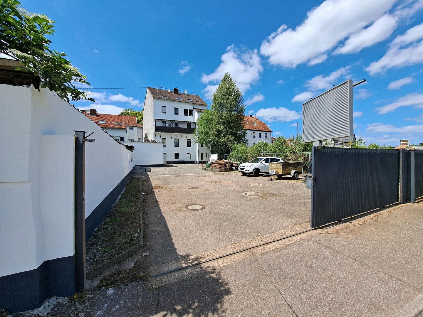 Prodej domu 461 m², pozemek 649 m², Saarbrücken, Země Sársko Prodej domu 461 m², pozemek 649 m², Saarbrücken, Země Sársko
