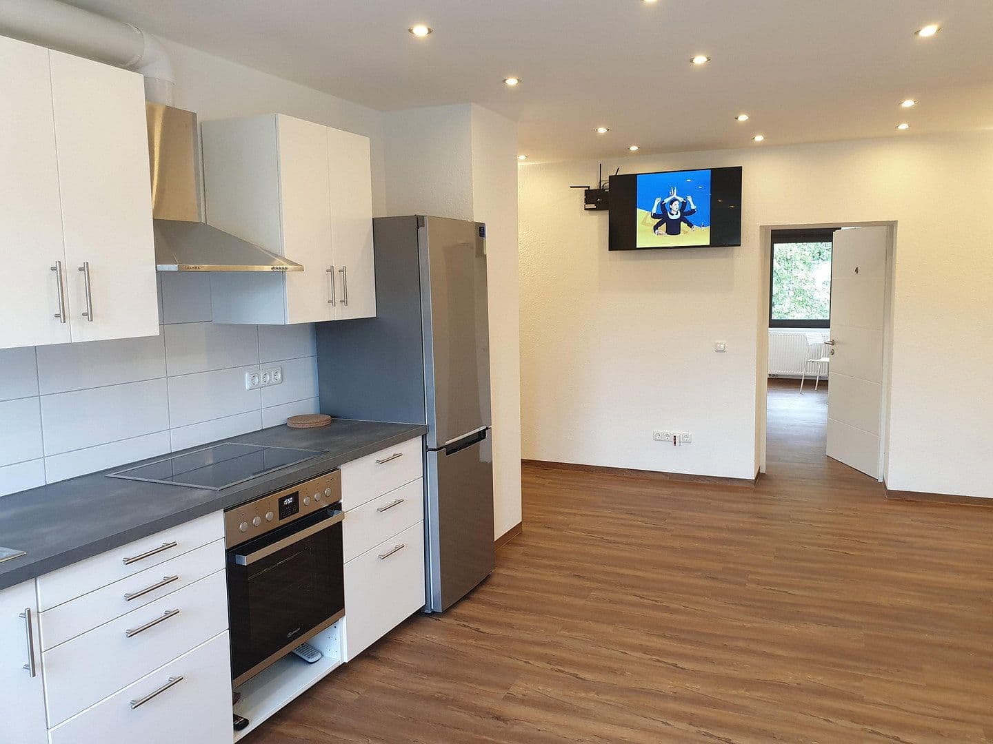Prodej domu 461 m², pozemek 649 m², Saarbrücken, Země Sársko Prodej domu 461 m², pozemek 649 m², Saarbrücken, Země Sársko