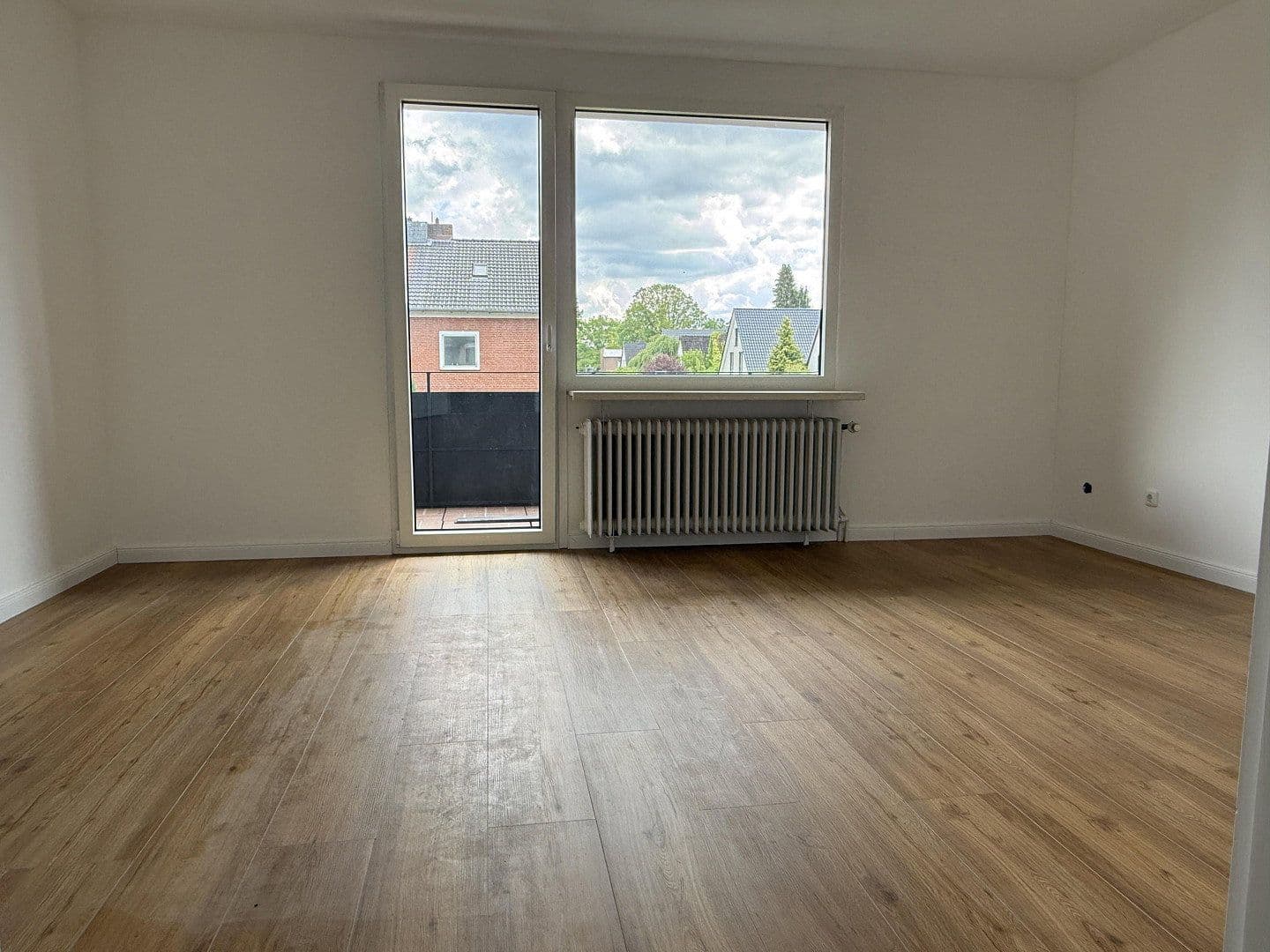 Pronájem domu 115 m², pozemek 450 m², Norderstedt, Šlesvicko-Holštýnsko Pronájem domu 115 m², pozemek 450 m², Norderstedt, Šlesvicko-Holštýnsko