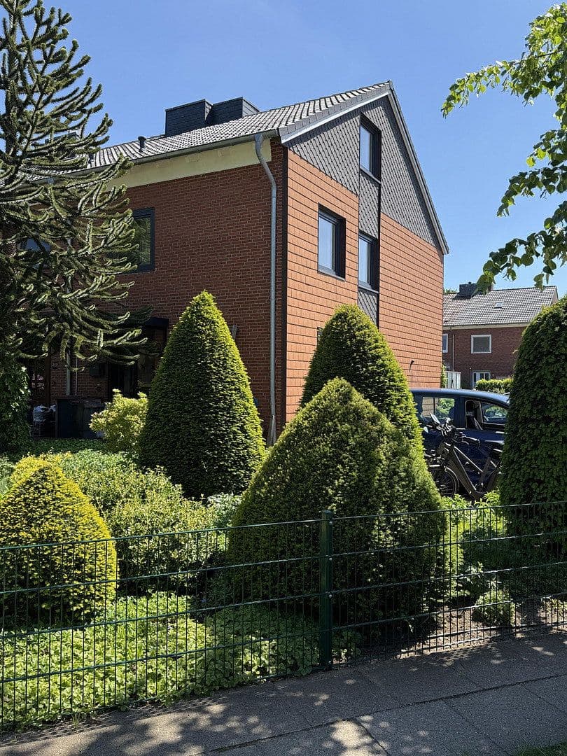Pronájem domu 115 m², pozemek 450 m², Norderstedt, Šlesvicko-Holštýnsko Pronájem domu 115 m², pozemek 450 m², Norderstedt, Šlesvicko-Holštýnsko