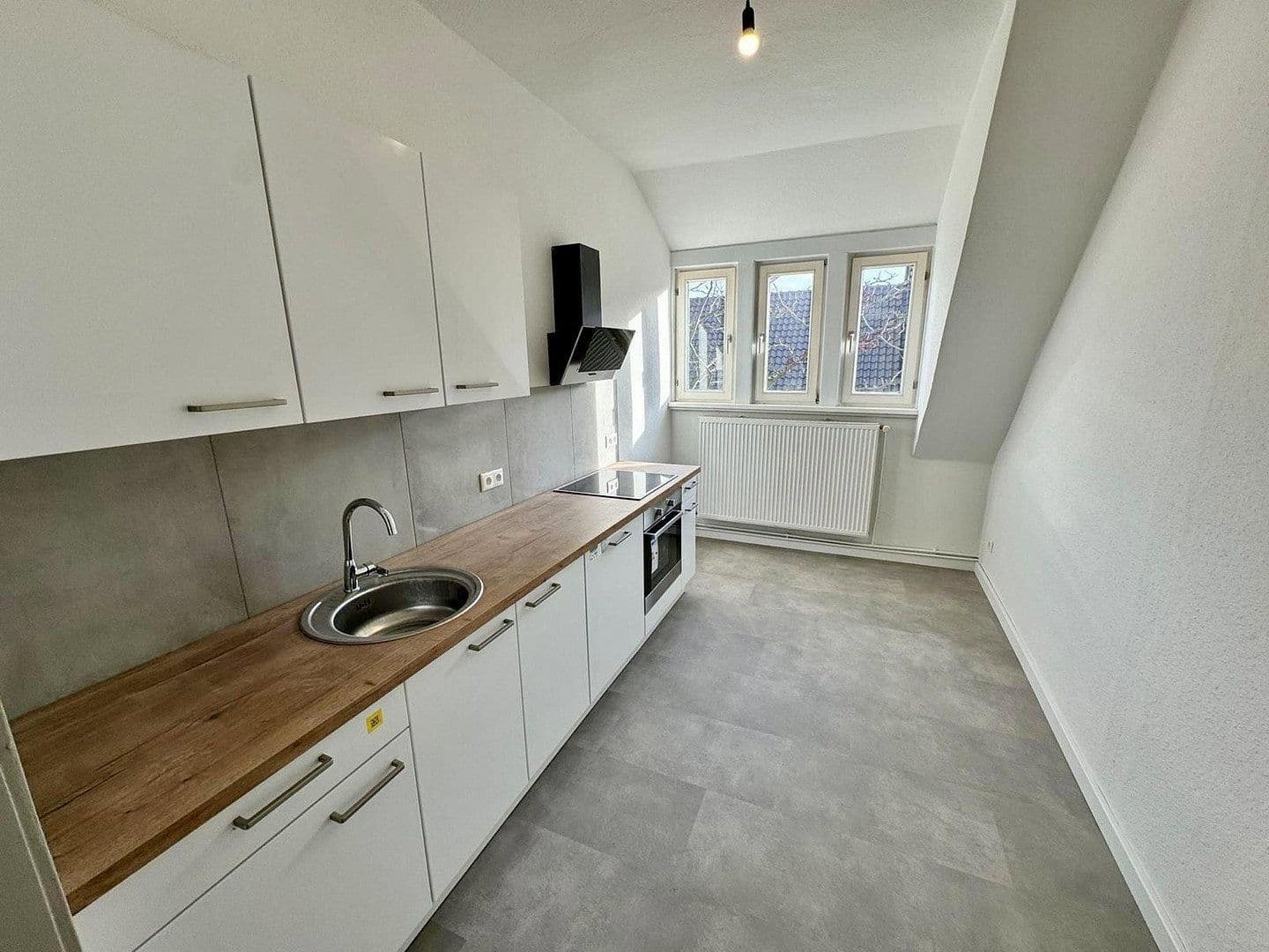 Pronájem bytu 2+1 76 m², Peiner Straße 34, Hildesheim, Dolní Sasko Pronájem bytu 2+1 76 m², Peiner Straße 34, Hildesheim, Dolní Sasko