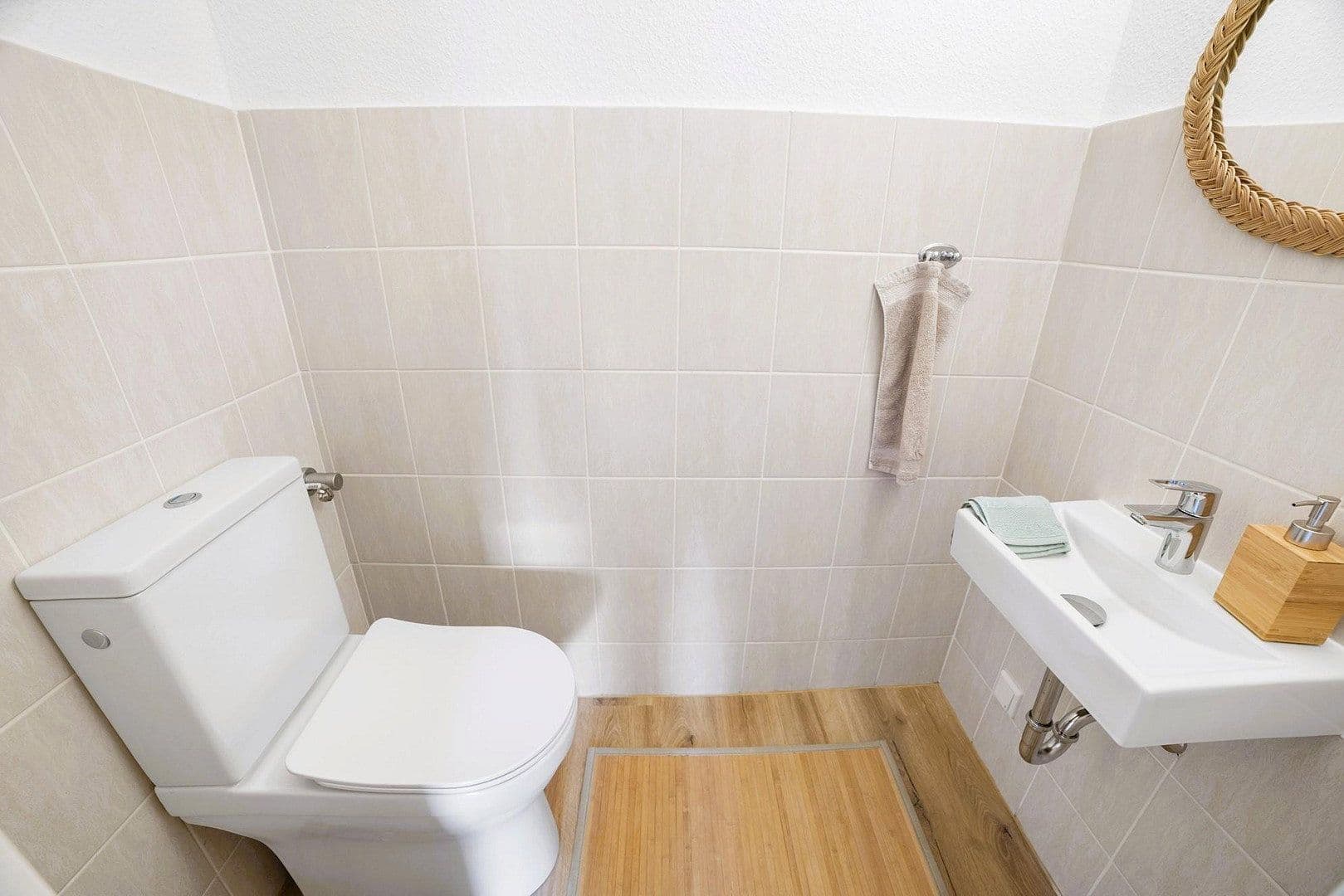 Prodej bytu 3+kk 84 m², Duisburg, Severní Porýní-Vestfálsko Prodej bytu 3+kk 84 m², Duisburg, Severní Porýní-Vestfálsko