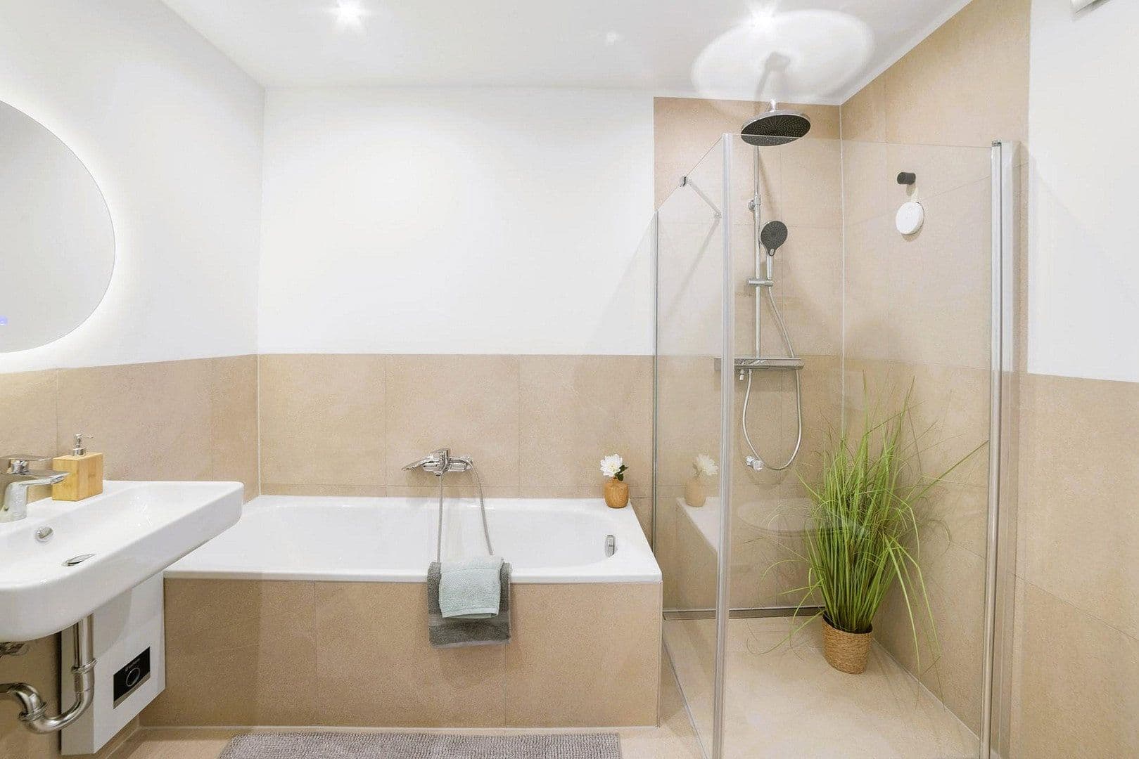 Prodej bytu 3+kk 84 m², Duisburg, Severní Porýní-Vestfálsko Prodej bytu 3+kk 84 m², Duisburg, Severní Porýní-Vestfálsko