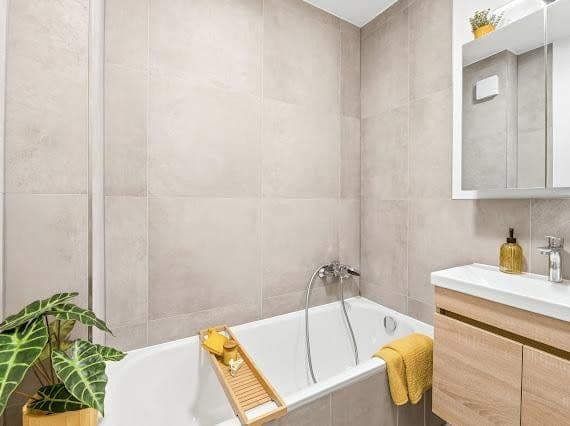 Pronájem bytu 3+kk 78 m², Obertürkheim, Bádensko-Württembersko Pronájem bytu 3+kk 78 m², Obertürkheim, Bádensko-Württembersko