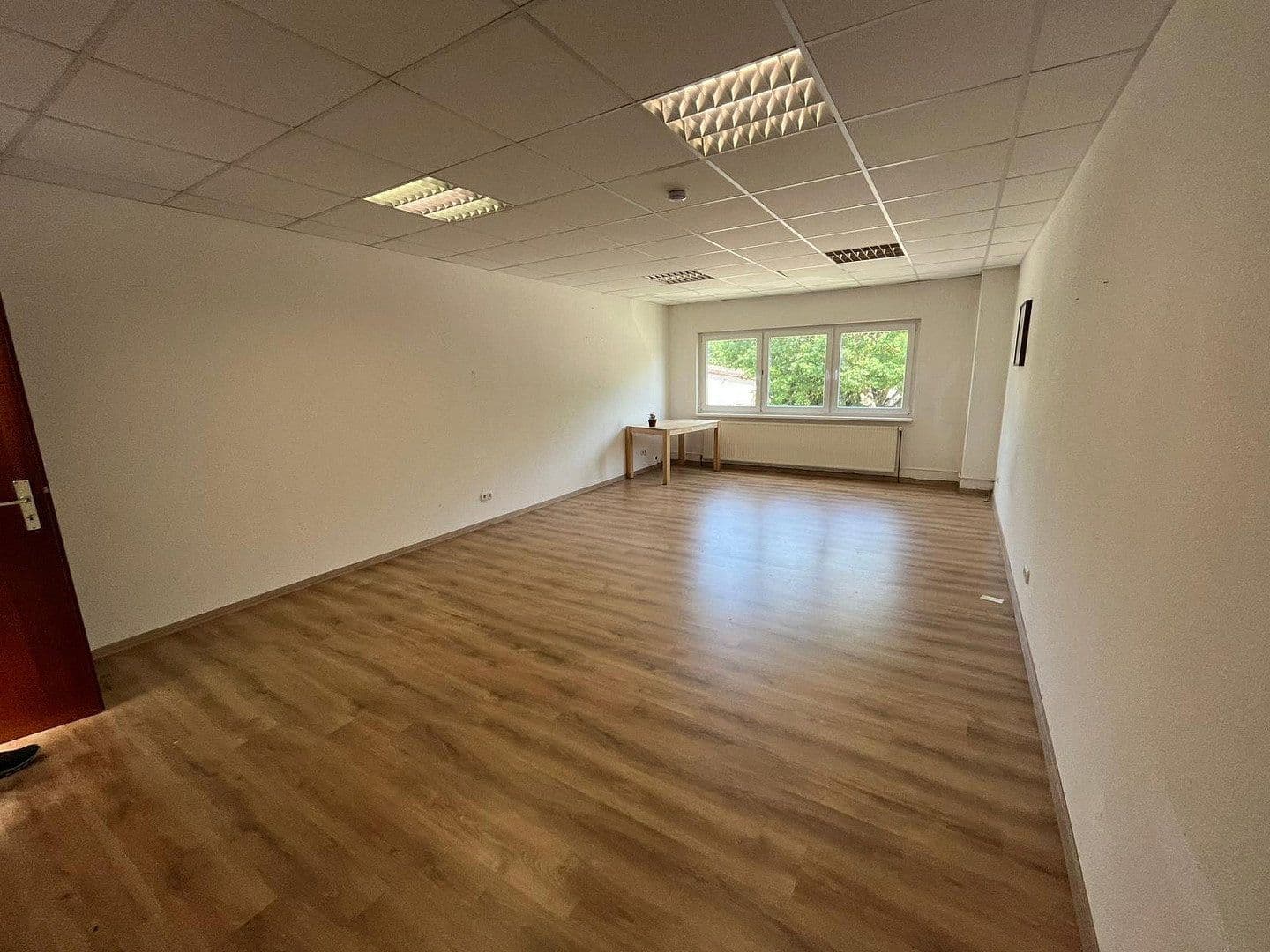 Pronájem nebytového prostoru 6.000 m², Beckebohnen 11, Liebenau, Dolní Sasko Pronájem nebytového prostoru 6.000 m², Beckebohnen 11, Liebenau, Dolní Sasko