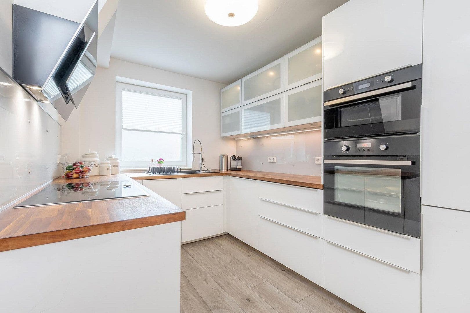 Prodej domu 89 m², pozemek 344 m², Hamburg, Hamburg Prodej domu 89 m², pozemek 344 m², Hamburg, Hamburg