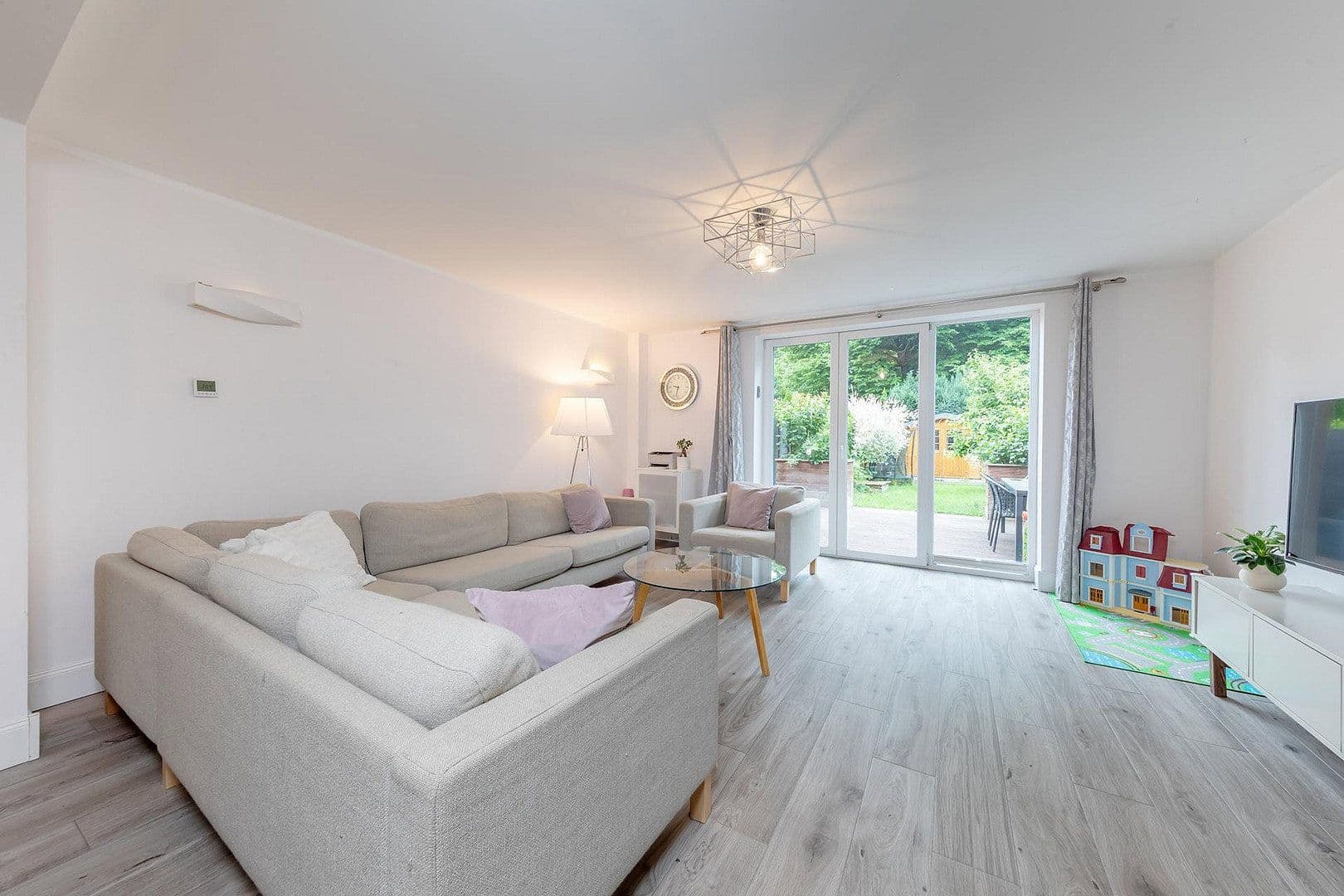 Prodej domu 89 m², pozemek 344 m², Hamburg, Hamburg Prodej domu 89 m², pozemek 344 m², Hamburg, Hamburg