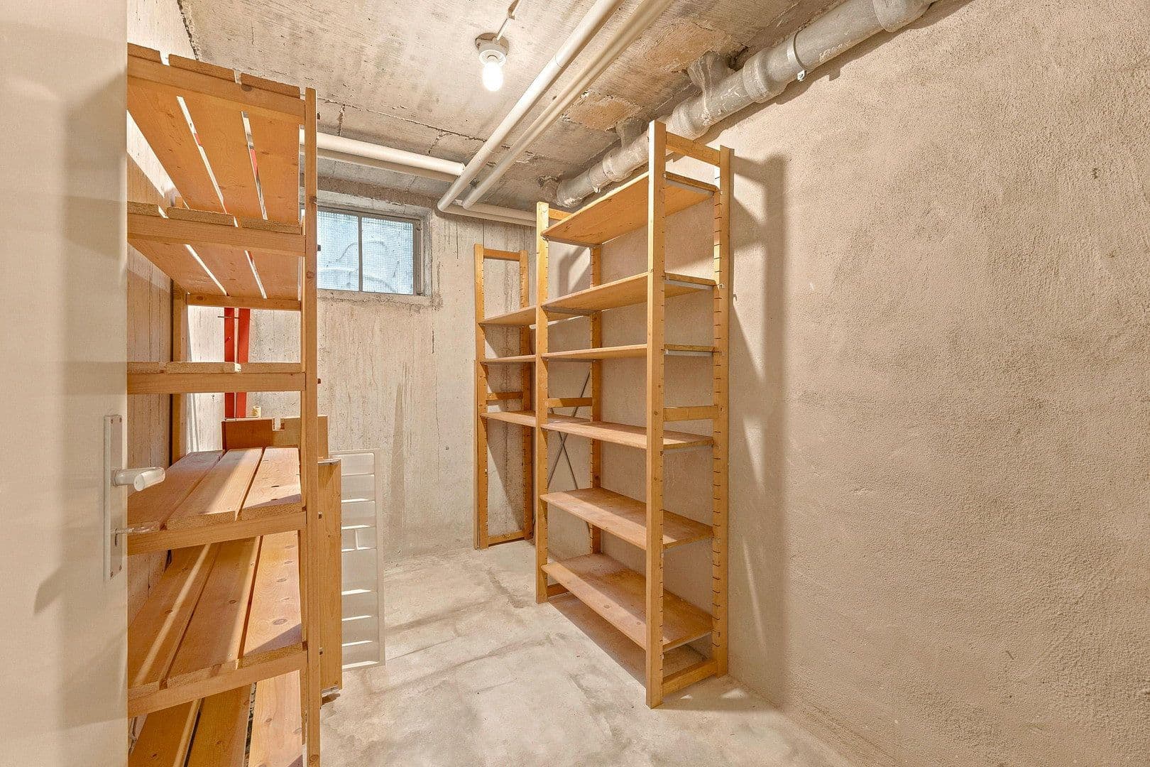 Prodej bytu 4+1 102 m², Weinbergstr. 25, Esslingen am Neckar, Bádensko-Württembersko Prodej bytu 4+1 102 m², Weinbergstr. 25, Esslingen am Neckar, Bádensko-Württembersko