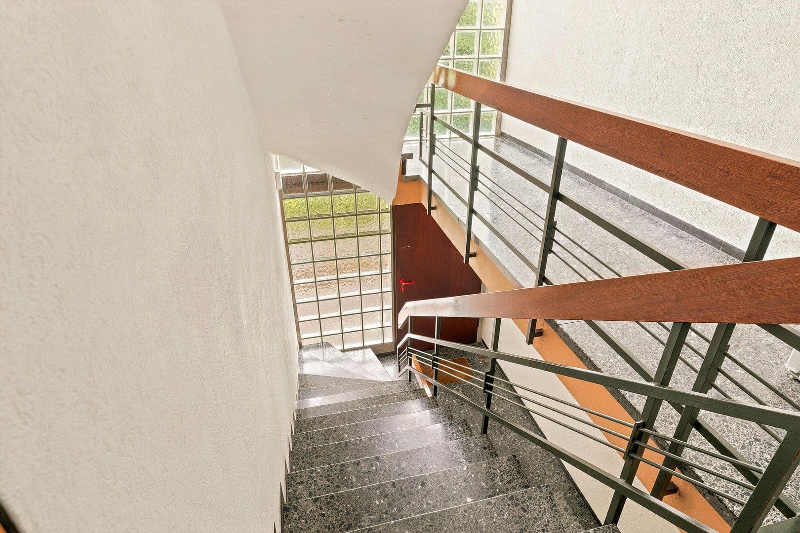 Prodej bytu 4+1 102 m², Weinbergstr. 25, Esslingen am Neckar, Bádensko-Württembersko Prodej bytu 4+1 102 m², Weinbergstr. 25, Esslingen am Neckar, Bádensko-Württembersko