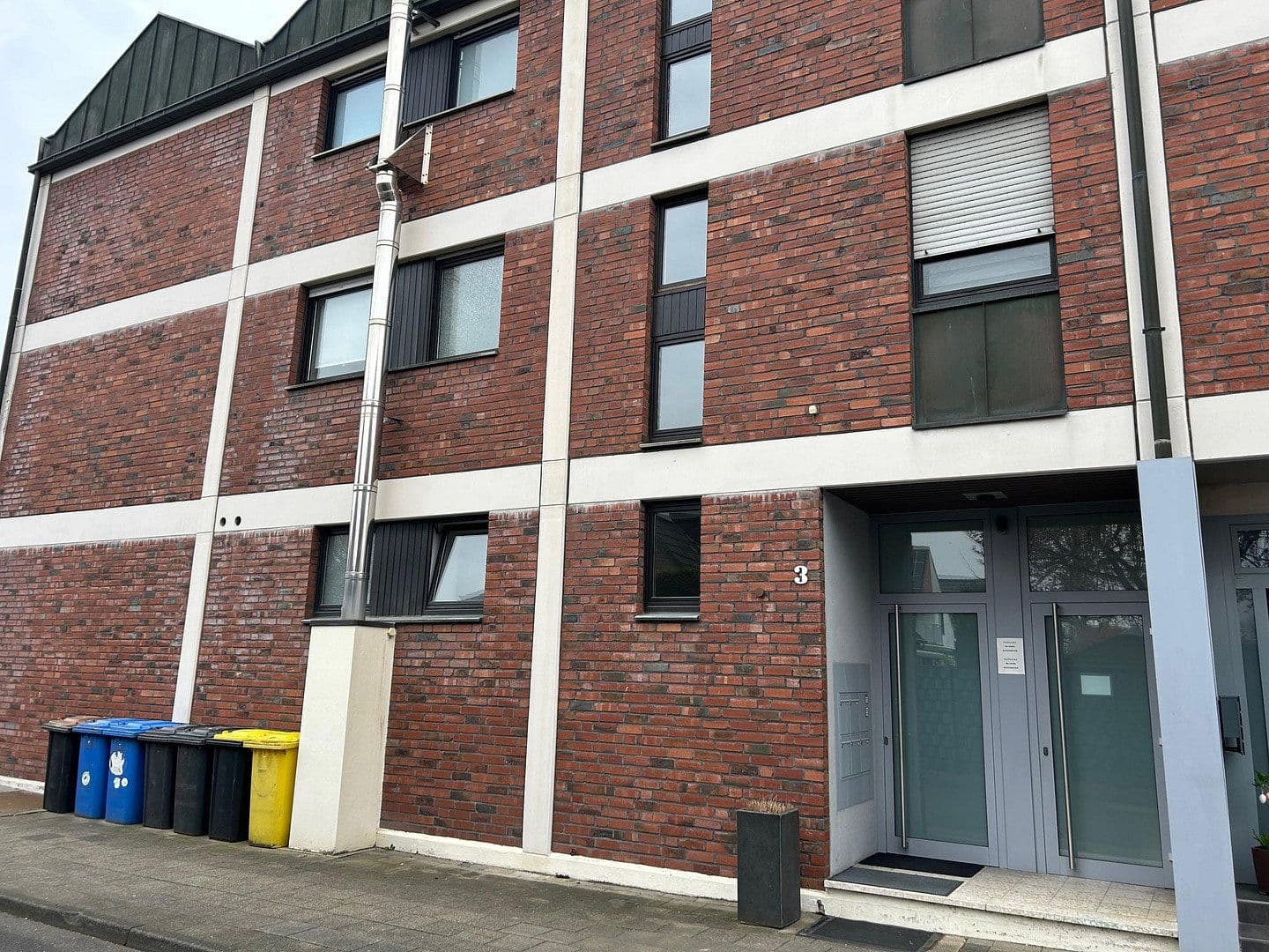 Prodej domu 644 m², pozemek 754 m², Gustav Heinemann Str 3, Korschenbroich, Severní Porýní-Vestfálsko Prodej domu 644 m², pozemek 754 m², Gustav Heinemann Str 3, Korschenbroich, Severní Porýní-Vestfálsko