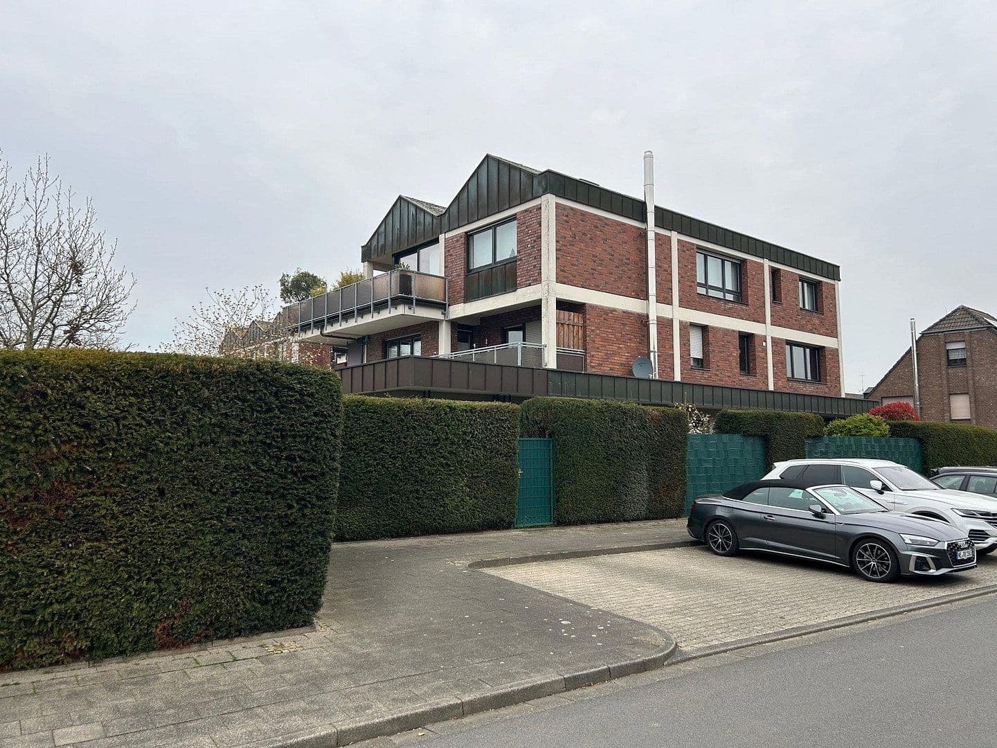 Prodej domu 644 m², pozemek 754 m², Gustav Heinemann Str 3, Korschenbroich, Severní Porýní-Vestfálsko Prodej domu 644 m², pozemek 754 m², Gustav Heinemann Str 3, Korschenbroich, Severní Porýní-Vestfálsko