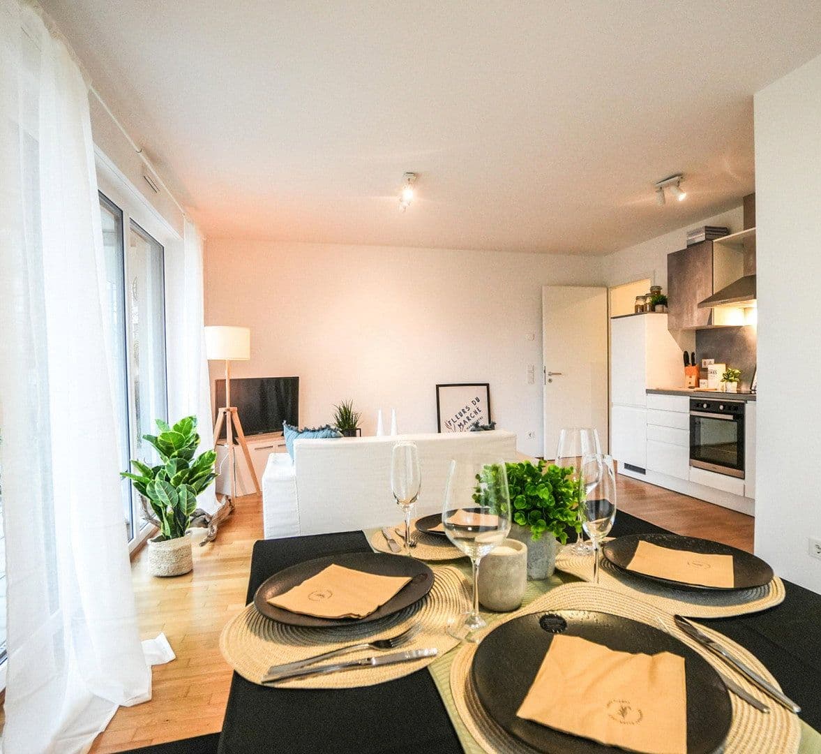 Pronájem bytu 2+1 62 m², Godesberger Allee 106a, Bonn, Severní Porýní-Vestfálsko Pronájem bytu 2+1 62 m², Godesberger Allee 106a, Bonn, Severní Porýní-Vestfálsko