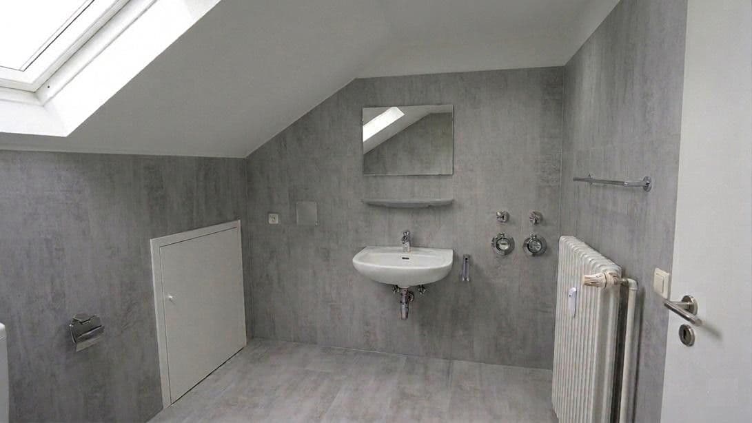 Pronájem bytu 2+1 55 m², Reutlingen, Bádensko-Württembersko Pronájem bytu 2+1 55 m², Reutlingen, Bádensko-Württembersko