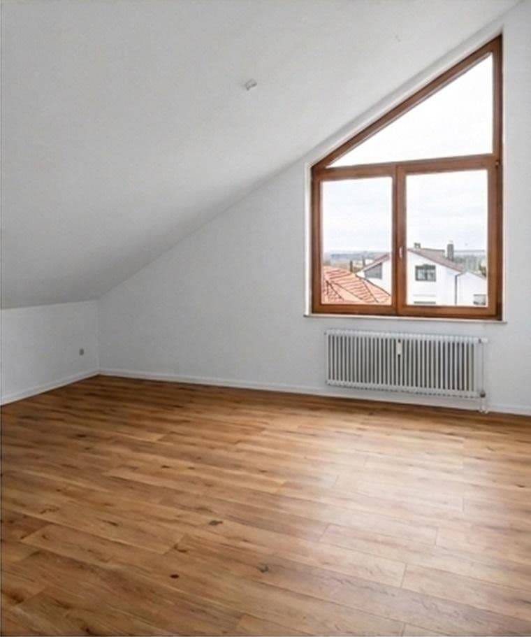 Pronájem bytu 2+1 55 m², Reutlingen, Bádensko-Württembersko Pronájem bytu 2+1 55 m², Reutlingen, Bádensko-Württembersko