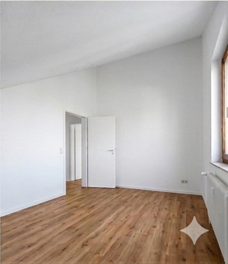 Pronájem bytu 2+1 55 m², Reutlingen, Bádensko-Württembersko Pronájem bytu 2+1 55 m², Reutlingen, Bádensko-Württembersko