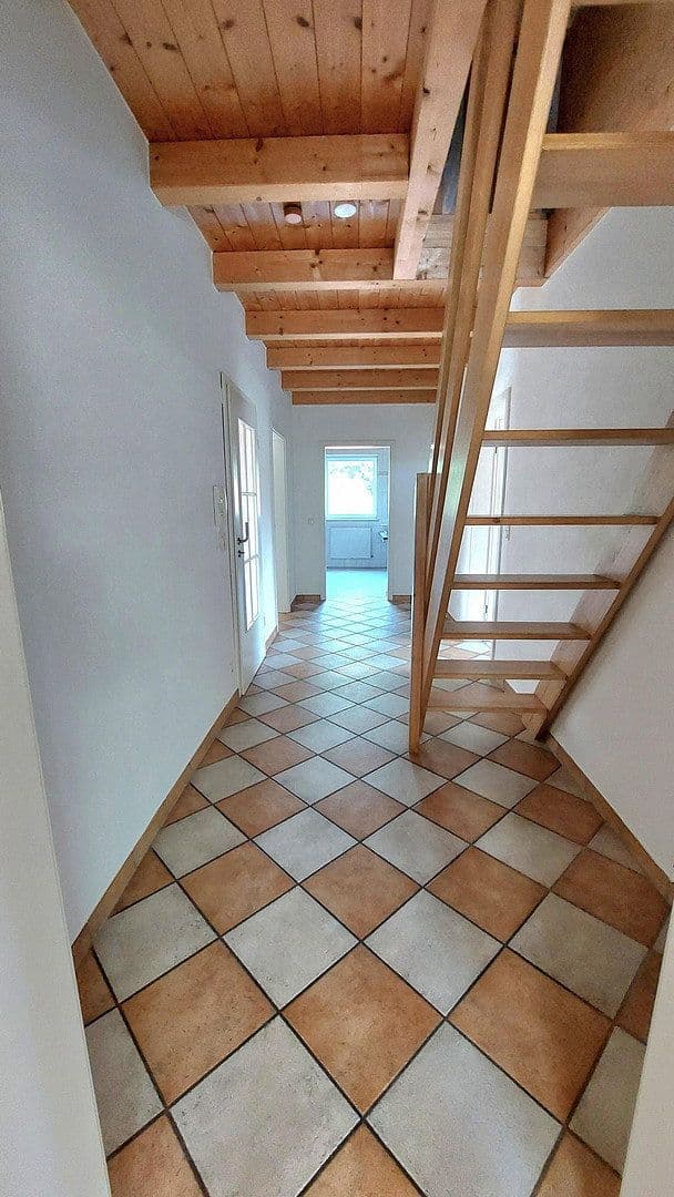 Pronájem bytu 4+1 150 m², Schweitenkirchen OT Geisenhausen, Bavorsko Pronájem bytu 4+1 150 m², Schweitenkirchen OT Geisenhausen, Bavorsko