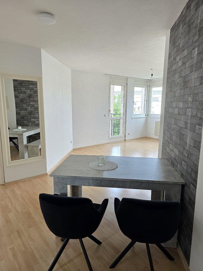 Pronájem bytu 3+1 68 m², Michelangelostr. 12/1, Künzelsau, Bádensko-Württembersko Pronájem bytu 3+1 68 m², Michelangelostr. 12/1, Künzelsau, Bádensko-Württembersko