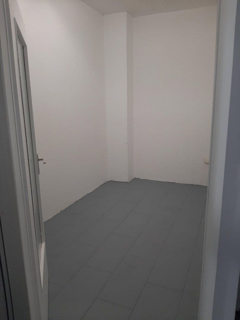 Pronájem nebytového prostoru 350 m², Bochum, Severní Porýní-Vestfálsko Pronájem nebytového prostoru 350 m², Bochum, Severní Porýní-Vestfálsko