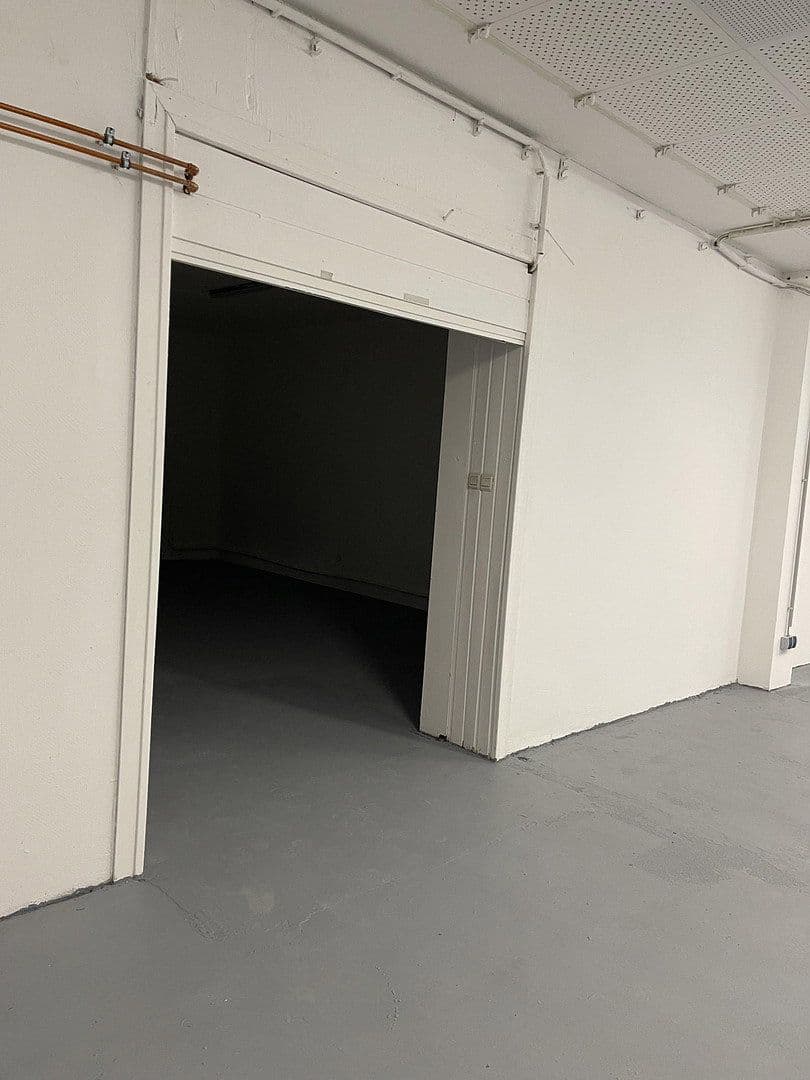 Pronájem nebytového prostoru 350 m², Bochum, Severní Porýní-Vestfálsko Pronájem nebytového prostoru 350 m², Bochum, Severní Porýní-Vestfálsko