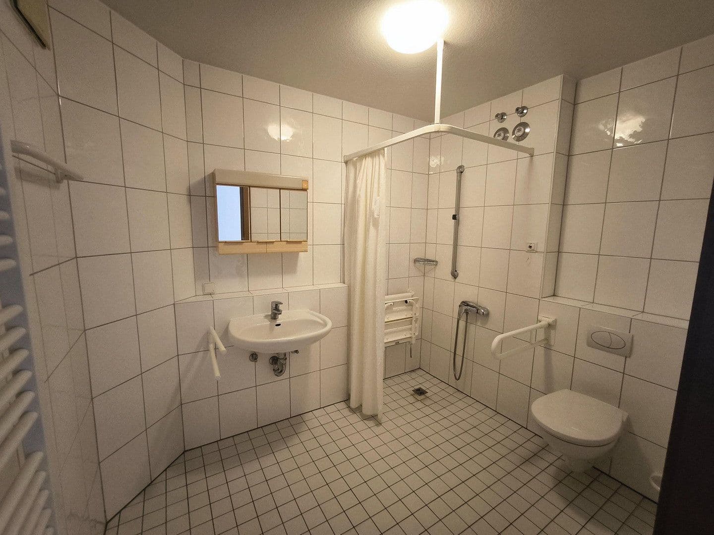 Pronájem bytu 2+1 60 m², Altlußheimer Straße 57, Neulußheim, Bádensko-Württembersko Pronájem bytu 2+1 60 m², Altlußheimer Straße 57, Neulußheim, Bádensko-Württembersko