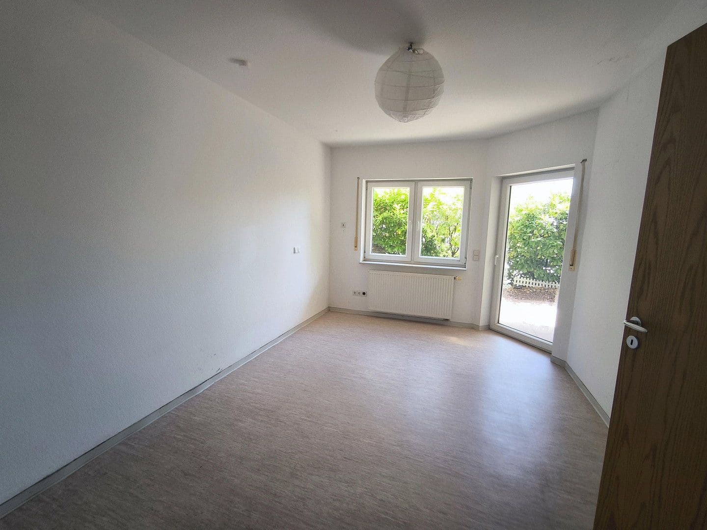 Pronájem bytu 2+1 60 m², Altlußheimer Straße 57, Neulußheim, Bádensko-Württembersko Pronájem bytu 2+1 60 m², Altlußheimer Straße 57, Neulußheim, Bádensko-Württembersko