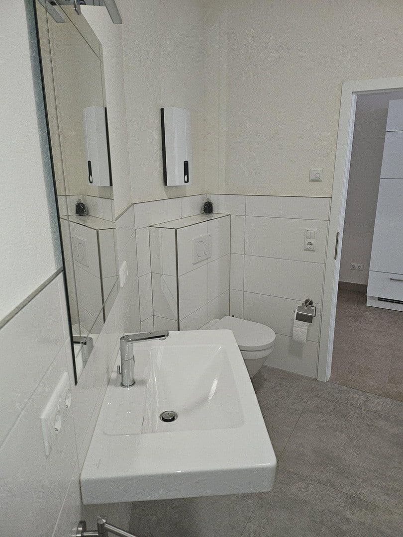 Pronájem bytu 1+1 41 m², Schlossberg 2, Saarburg, Porýní-Falc Pronájem bytu 1+1 41 m², Schlossberg 2, Saarburg, Porýní-Falc