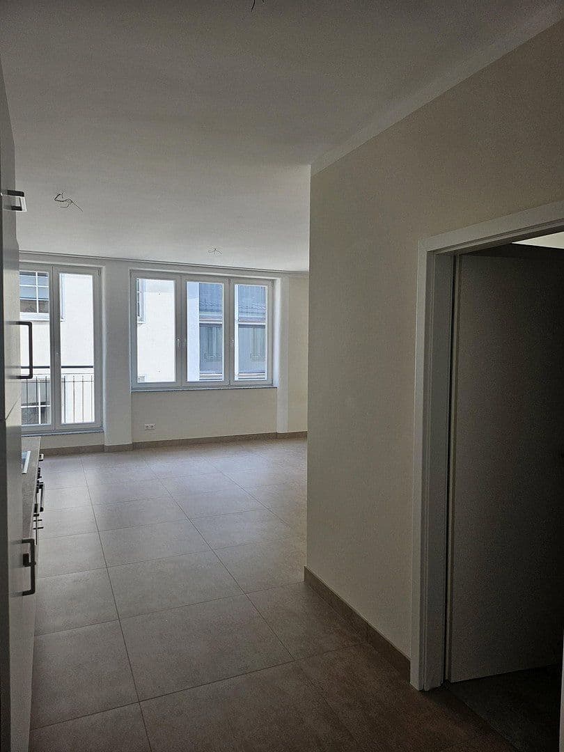 Pronájem bytu 1+1 41 m², Schlossberg 2, Saarburg, Porýní-Falc Pronájem bytu 1+1 41 m², Schlossberg 2, Saarburg, Porýní-Falc