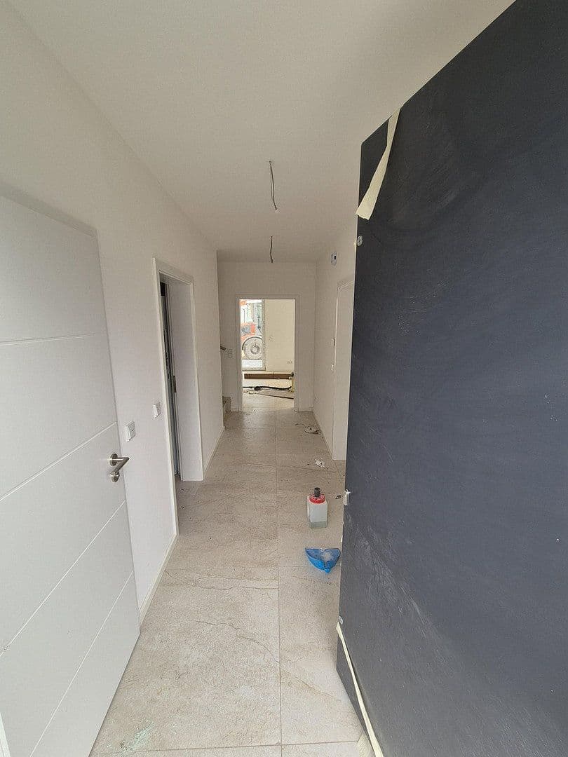 Pronájem domu 130 m², pozemek 400 m², Große Straße 43, Gehrden, Dolní Sasko Pronájem domu 130 m², pozemek 400 m², Große Straße 43, Gehrden, Dolní Sasko