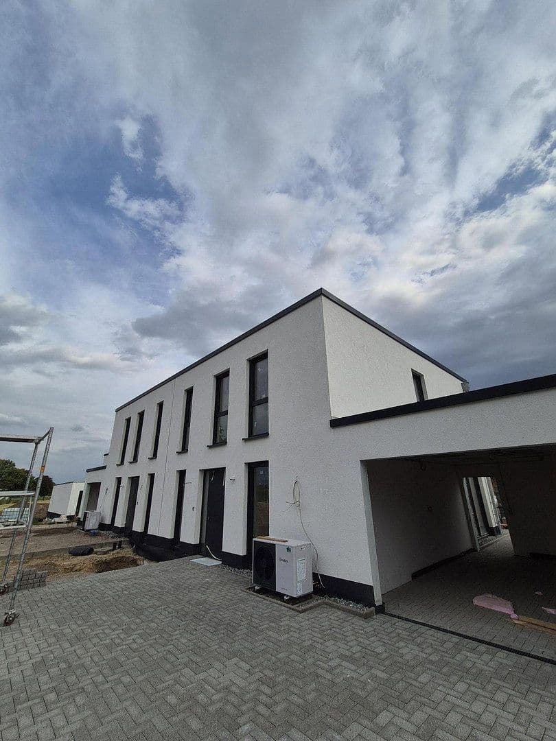 Pronájem domu 130 m², pozemek 400 m², Große Straße 43, Gehrden, Dolní Sasko Pronájem domu 130 m², pozemek 400 m², Große Straße 43, Gehrden, Dolní Sasko