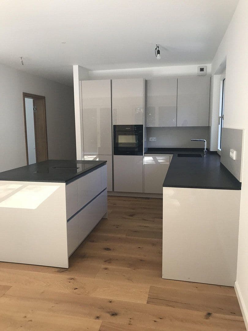 Pronájem bytu 4+1 146 m², Dreieich, Hessen Pronájem bytu 4+1 146 m², Dreieich, Hessen