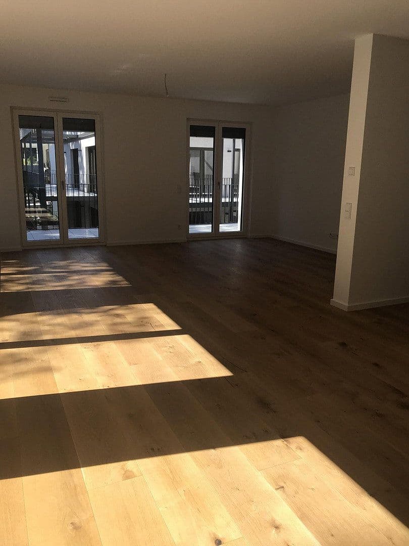 Pronájem bytu 4+1 146 m², Dreieich, Hessen Pronájem bytu 4+1 146 m², Dreieich, Hessen