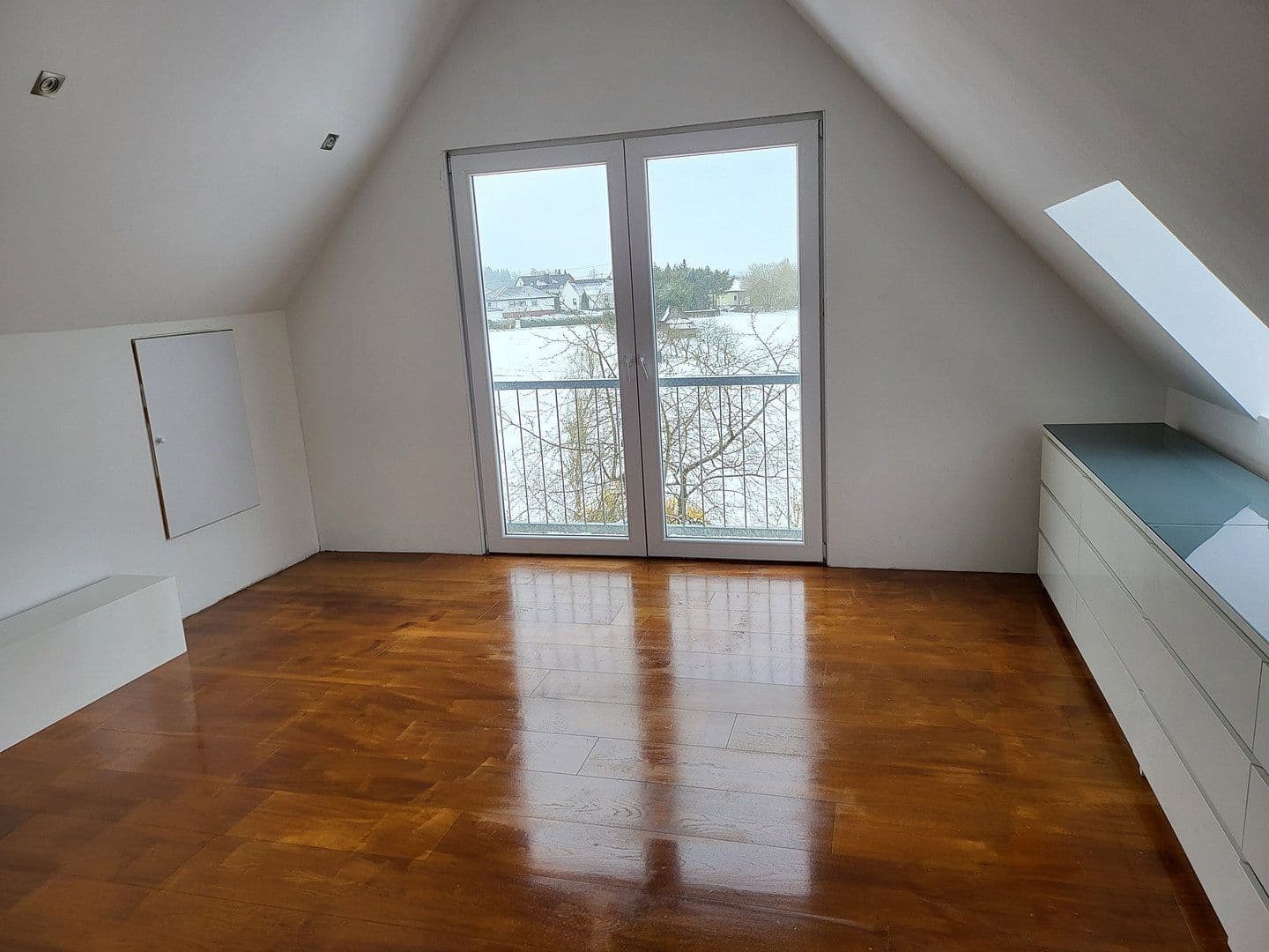 Pronájem bytu 2+1 80 m², Breiter Weg 6, Auderath, Porýní-Falc Pronájem bytu 2+1 80 m², Breiter Weg 6, Auderath, Porýní-Falc